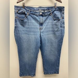 Reitmans R Jeans Super High Rise Capri Size 38